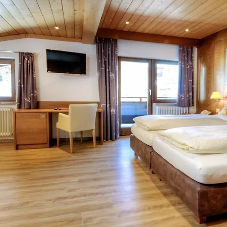 & Art Kristiana Saalbach-Hinterglemm