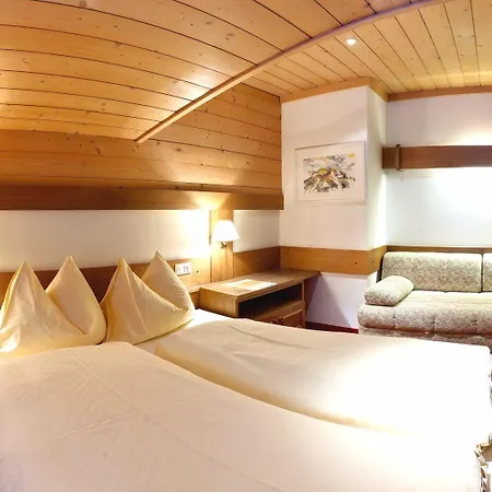 & Art Kristiana Saalbach-Hinterglemm