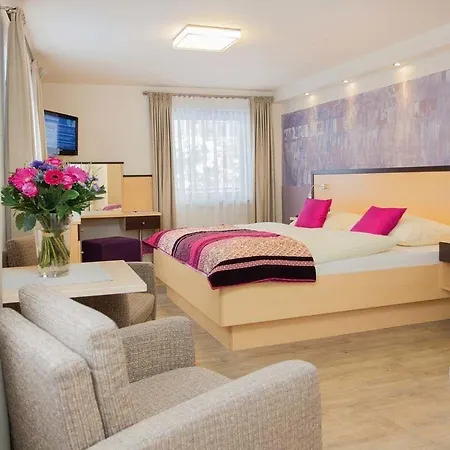 & Art Kristiana Saalbach-Hinterglemm